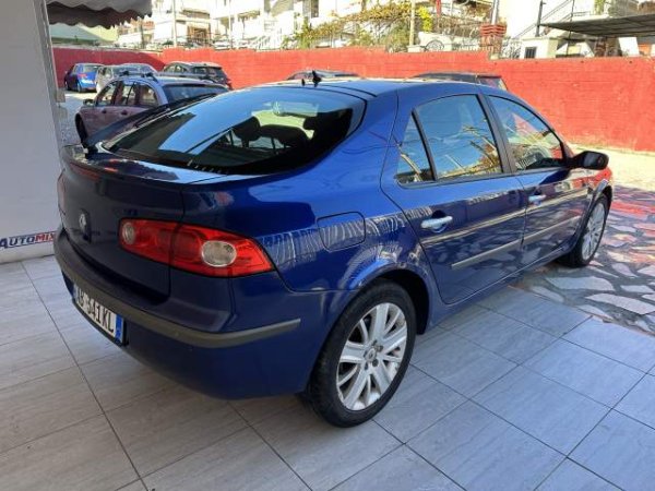 Tirane, shes makine Renault Laguna Viti 2007, 2.600 Euro