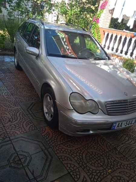 Tirane, shitet makine karavan Mercedes-Benz C class Viti 2004, Euro