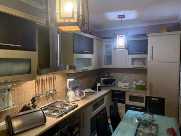 Tirane, jepet me qera apartament 2+1 Kati 4, 85 m² 700 Euro (Stadiuimi Arena)