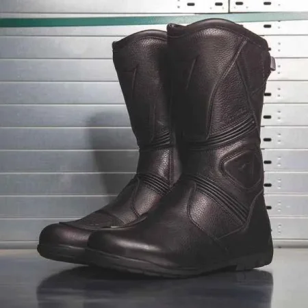 Durres, shes Cizme motorri touring goretex të firmës 220 Euro