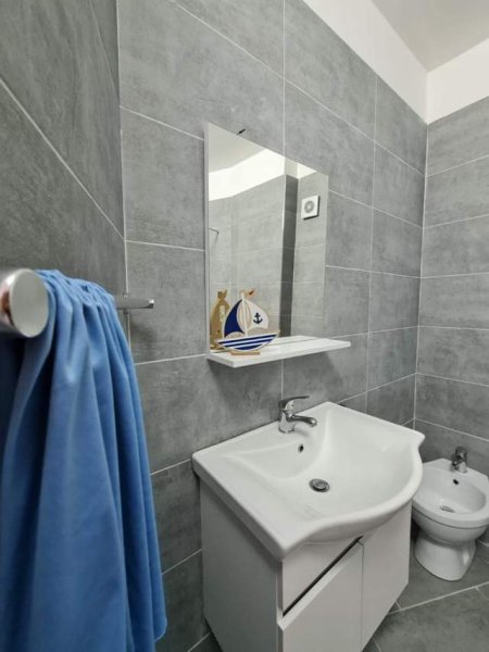 Vlore, shitet apartament 1+1+BLK me pamje nga deti 63 m²  126,000 Euro (prane Marina Bay)