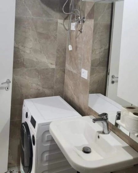 Tirane, jepet me qera garsonier 1+1 Kati 0, 33 m² 350 Euro , Ali Demi