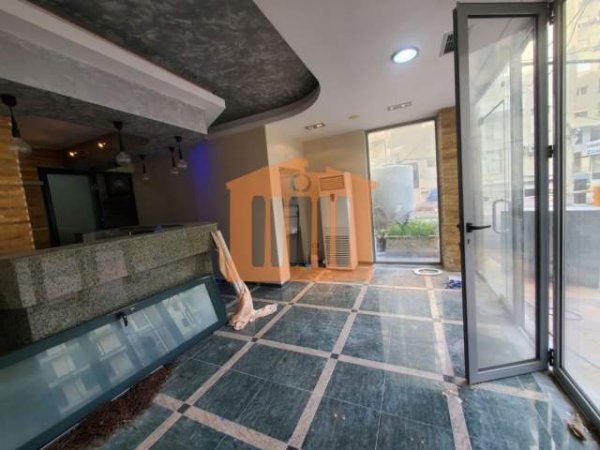 Durres, jepet me qera ambjent biznesi Kati 0, 55 m² 300 Euro