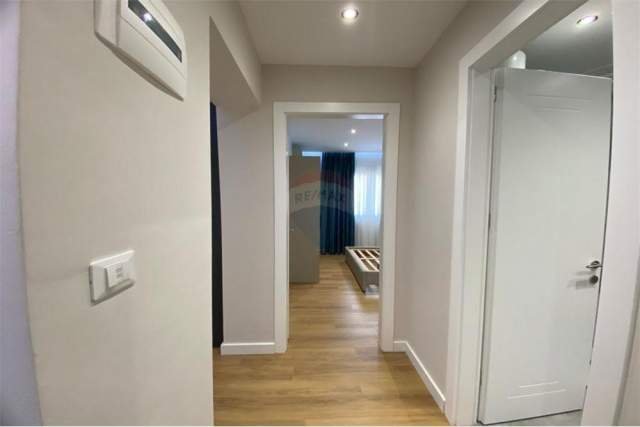 Tirane, shitet apartament 1+1 Kati 5, 43 m² 93.000 Euro (Pazari i Ri)