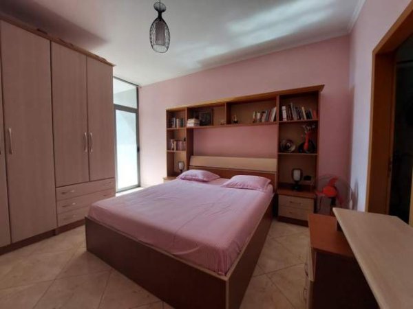 Tirane, jepet me qera apartament 2+1 Kati 3, 100 m² 470 Euro (Ali Shefqeti)