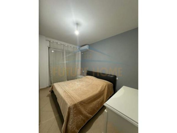 Tirane, jepet me qera apartament 2+1+BLK Kati 5, 110 m² 450 Euro