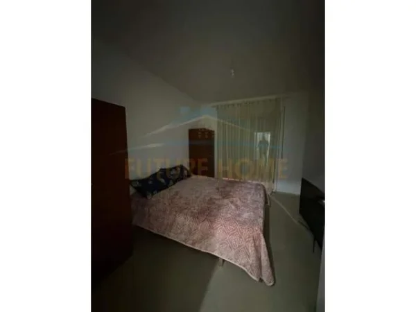Tirane, jepet me qera apartament 2+1+A+BLK Kati 5, 110 m² 450 Euro (astir)