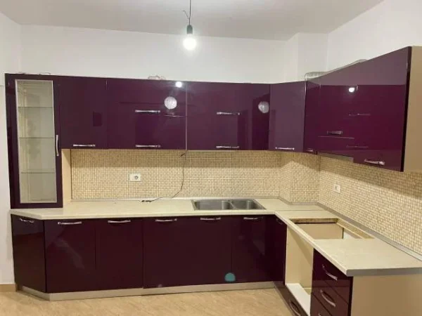 Tirane, jepet me qera apartament Kati 4, 80 m² 40.000  (Astir)