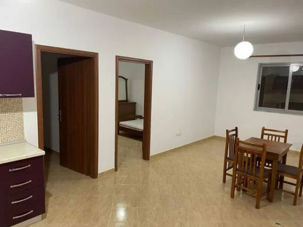 Tirane, jepet me qera apartament Kati 4, 80 m² 40.000  (Astir)