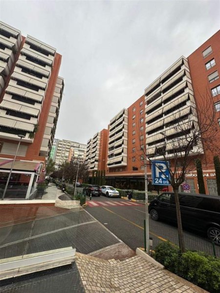 Tirane, shes apartament 2+1+A+BLK 127 m² 291.000 Euro (Kompleksi Deliorgji)