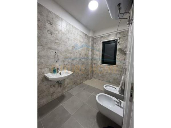 Tirane, jepet me qera apartament 2+1 Kati 2, 110 m² 500 Euro (Unaza e Re)