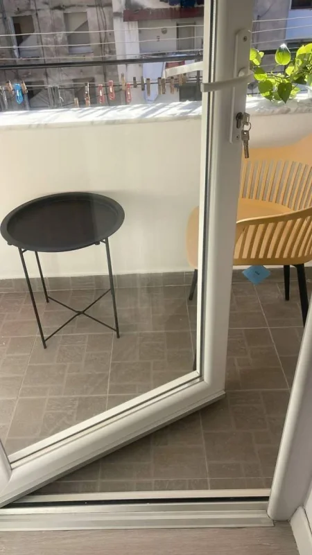 Tirane, jepet me qera apartament Kati 5, 60 m² 450 Euro (Shkolla e Baletit)