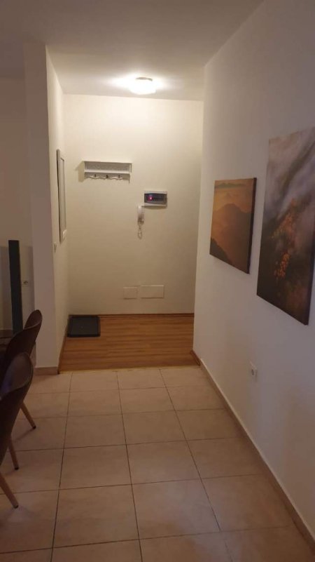 Tirane, jepet me qera apartament 1+1+BLK Kati 3, 80 m² 400 Euro (Blloku)