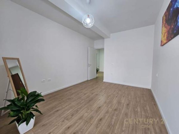 Tirane, shitet apartament 1+1+BLK Kati 2, 71 m² 147.000 Euro (Pazari i Ri)