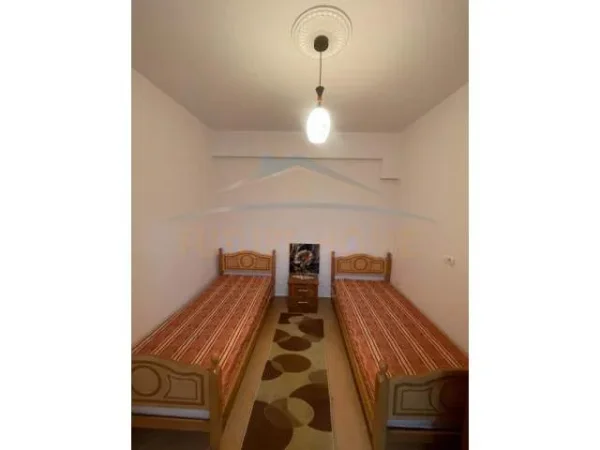 Tirane, shitet 2+1 Kati 4, 84 m² 90.000 Euro