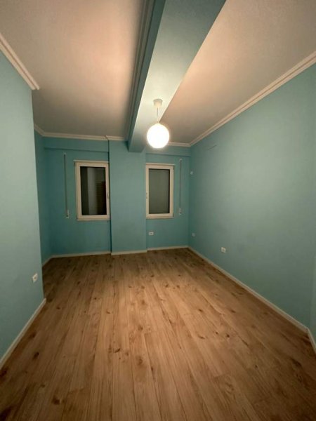 Tirane, jepet me qera apartament 2+1+BLK Kati 6, 98 m² 380 Euro (Rruga Bedri Karapici)