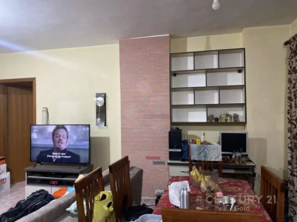 Tirane, jepet me qera apartament 1+1+BLK Kati 2, 88 m² 400 Euro (Rruga e Bogdaneve)