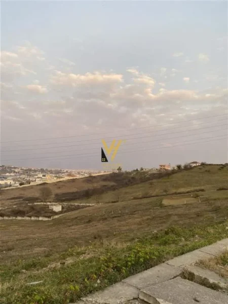 Tirane, shes truall 6.600 m² 666.000 Euro (KASHAR)