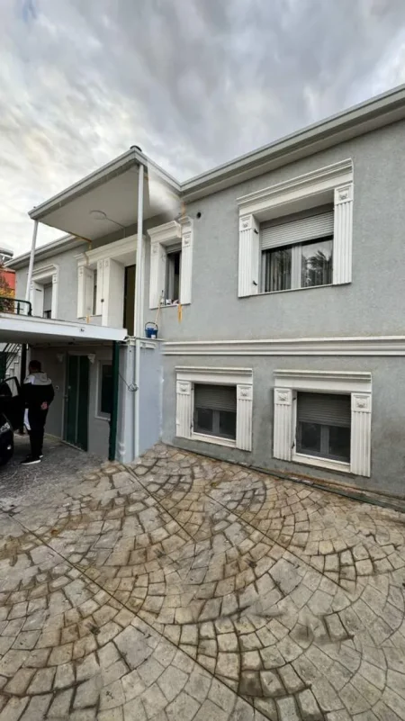 Tirane, jepet me qera 1.100 Euro (📍Rruga 4 Dëshmorët)