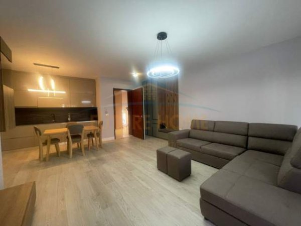 Tirane, jepet me qera apartament 2+1 Kati 4, 119 m² 1.100 Euro (Kompleksi Delijorgji)