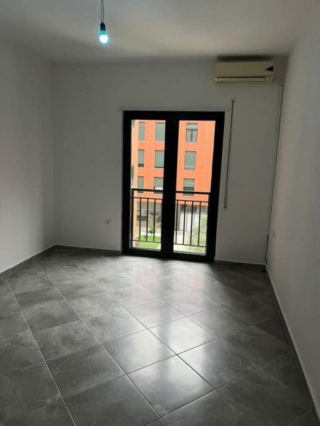 Tirane, jepet me qera apartament 2+1+BLK Kati 2, 90 m² 400 Euro (Rruga Teodor Keko)