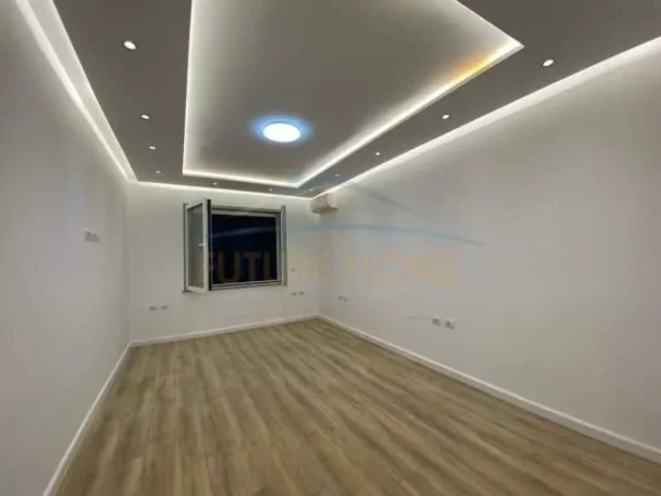 Tirane, jepet me qera apartament 3+1 Kati 3, 105 m² 1.500 Euro (Rruga e Durresit)