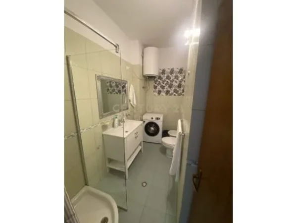 Tirane, jepet me qera apartament Kati 5, 70 m² 550 Euro (elbasanit)