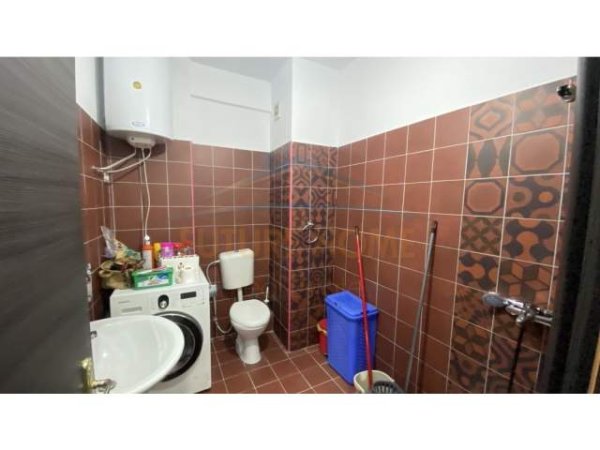 Tirane, shitet apartament 1+1 Kati 7, 67 m² 75.000 Euro (UNAZA E RE)