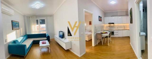 Tirane, jepet me qera apartament 1+1 Kati 1, 70 m² 500 Euro (RRUGA 5 MAJI)