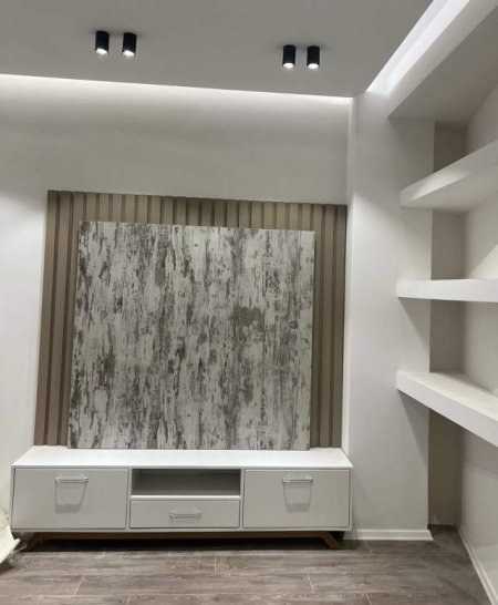 Tirane, jepet me qera apartament 2+1+BLK Kati 3, 138 m² 500 Euro (Xhanfize Keko)