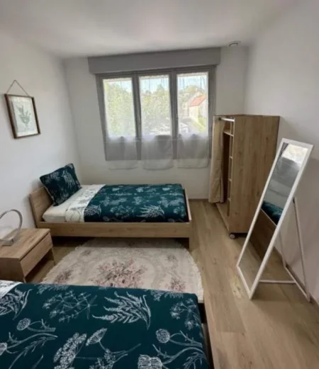 Tirane, jepet me qera apartament Kati 5, 80 m² 400 Euro (Fresk)