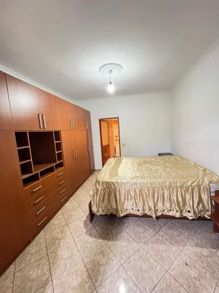 Tirane, jepet me qera apartament 2+1+BLK Kati 7, 105 m² 400 Euro (Teodor keko)