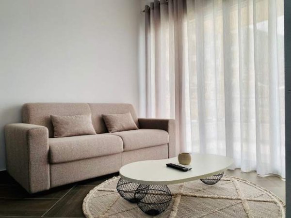 Vlore, shitet apartament 1+1 Kati 2, 63 m²  (Uje i Ftohte)