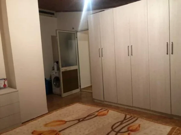 Tirane, jepet me qera apartament 2+1+BLK Kati 6, 80 m² 35.000 Leke (RRUGA E TELEFERIKUT)