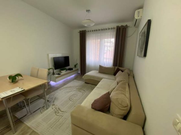 Tirane, jepet me qera apartament 2+1 Kati 4, 68 m² 900 Euro (Prane Stadiumit Dinamo)