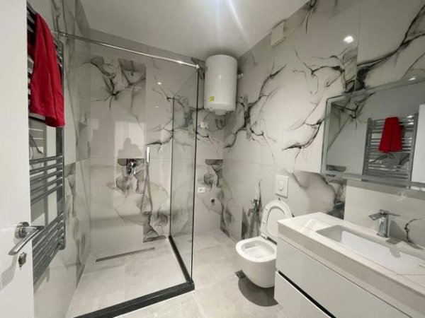 Tirane, jepet me qera apartament 2+1+A Kati 3, 75 m² 600 Euro (Don Bosko)