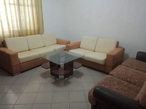 Tirane, jepet me qera Kati 1, 65 m² 270 Euro (Qytet Studenti)