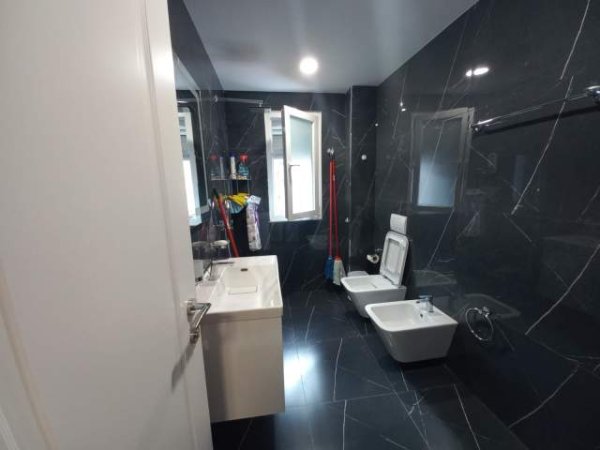 Tirane, jepet me qera apartament 3+1+BLK Kati 3, 95 m² 800 Euro (Mine Peza)