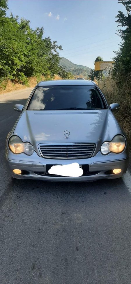 Korce, shes makine Mercedes-Benz C270 Viti 2001, 3.200 Euro