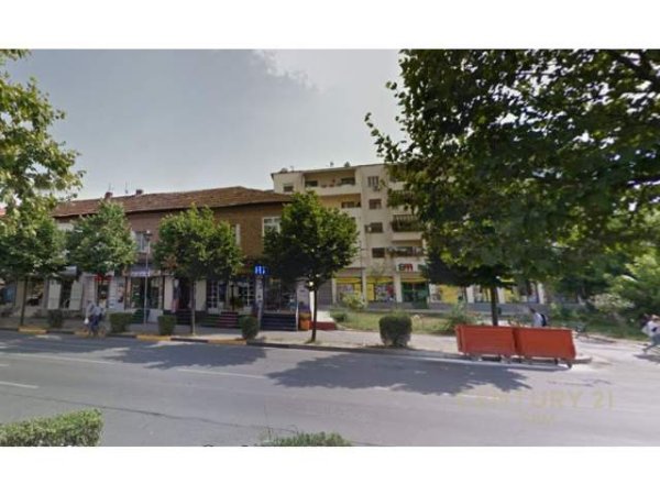 Tirane, shes ambjent biznesi 88 m² 440.000 Euro (Komuna e Parisit)