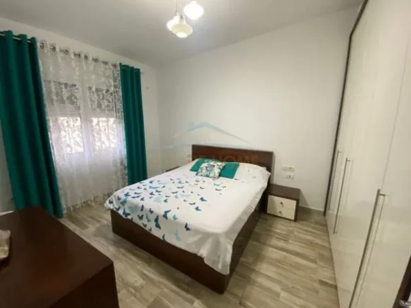 Tirane, jepet me qera apartament 2+1 Kati 4, 68 m² 600 Euro (Stadiumi Dinamo)