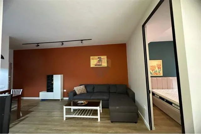 Tirane, shitet apartament Kati 3, 45 m² 110.000 Euro (Kopshti Zoologjik)