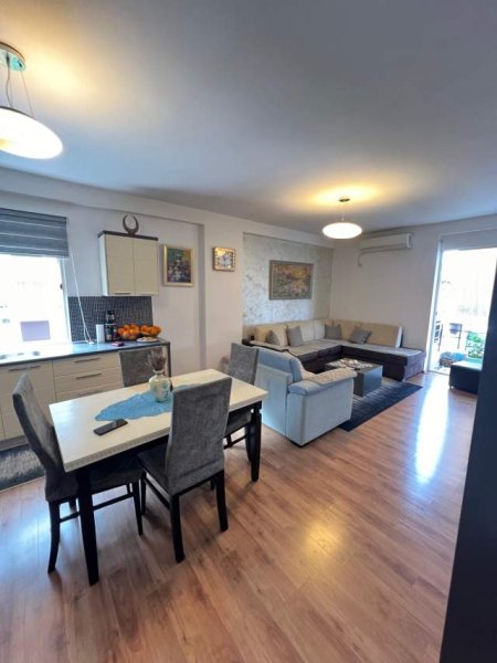 Tirane, shitet apartament 3+1+BLK Kati 3, 113 m² 129.000  (Pranë vilës L)