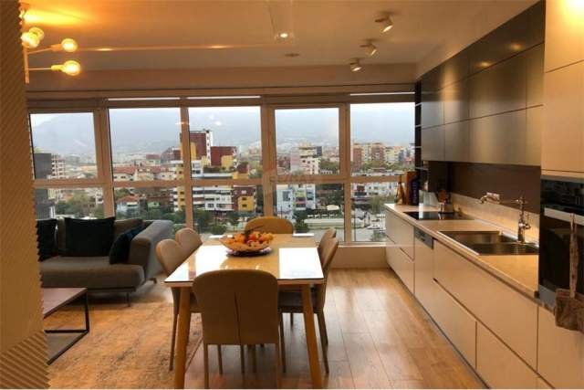 Tirane, shes apartament 2+1 Kati 9, 101 m² 245.000 Euro (Stacioni trenit)