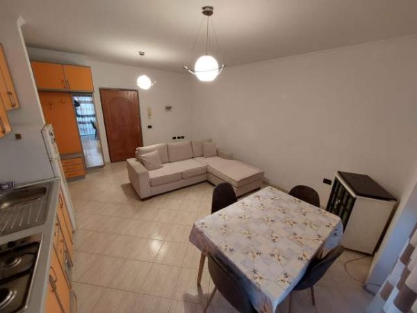 Tirane, shes apartament 1+1+BLK Kati 5, 55 m² 99.900 Euro (Rruga Mine Peza)