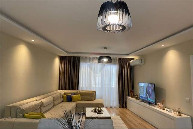 Tirane, shitet apartament 1+1+BLK Kati 3, 85 m² 165.000 Euro