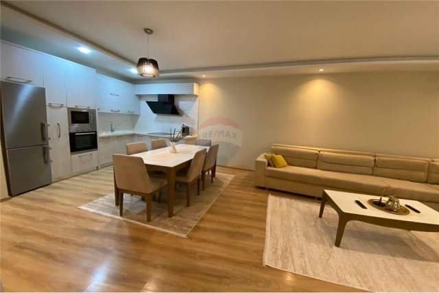 Tirane, shitet apartament 1+1+BLK Kati 3, 85 m² 165.000 Euro (Komuna e Parisit)
