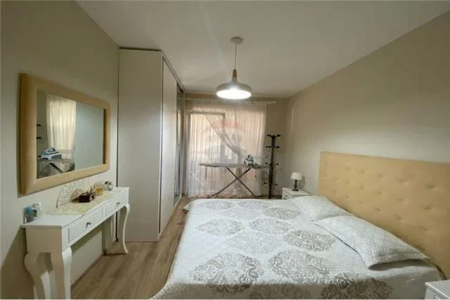 Tirane, shitet apartament 1+1+BLK Kati 3, 85 m² 165.000 Euro (Komuna e Parisit)