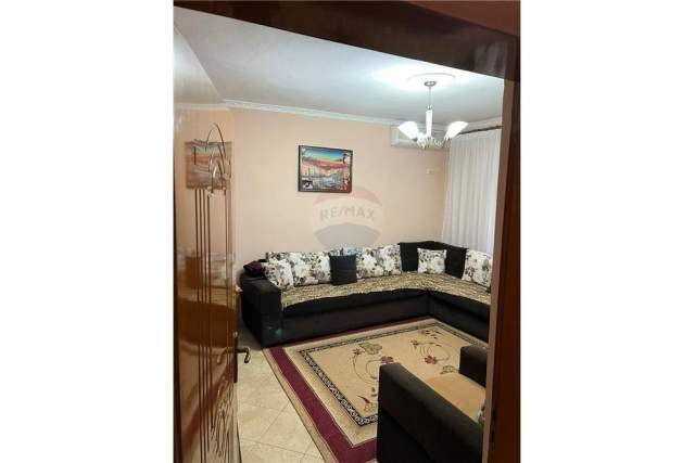 Tirane, jepet me qera apartament 2+1+A+BLK Kati 3, 100 m² 450 Euro (Ish Restorant Durresi)