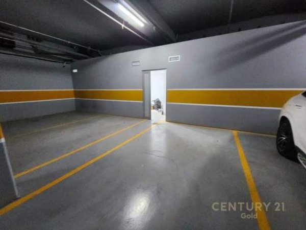 Tirane, ofert garazh Kati -1, 100 m² 160.000 Euro (rruga e kavajes)